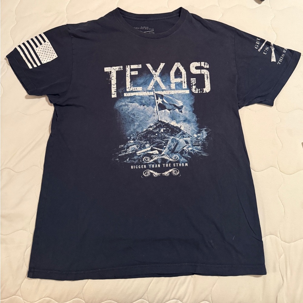 Grunt Style Texas Bigger Than The Storm Men's Navy Blue T-Shirt Size Large EUC